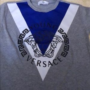 Versace young T-shirt size 6